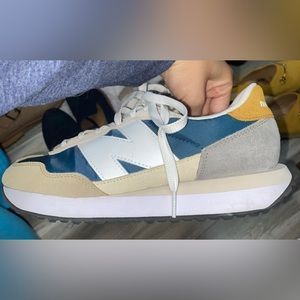 New Balance 237- Green and Beige